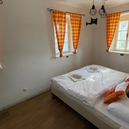 Inn Pod Devitkou